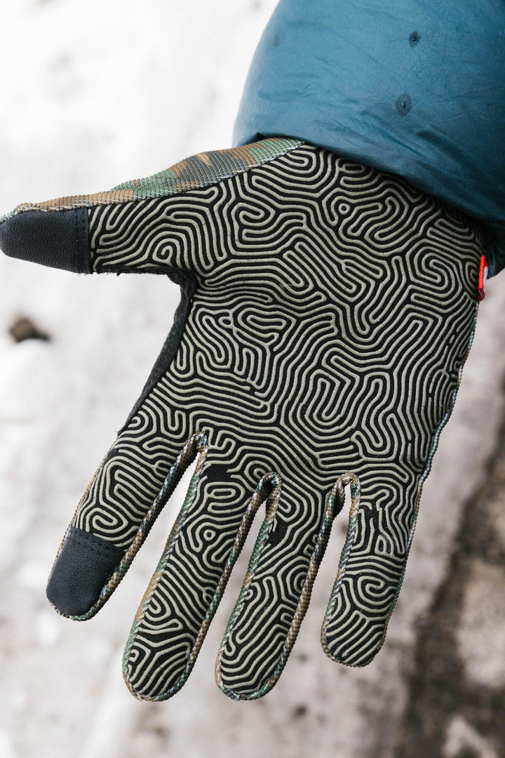 686 Outlaw Pipe Glove — CAMO (vista 2)
