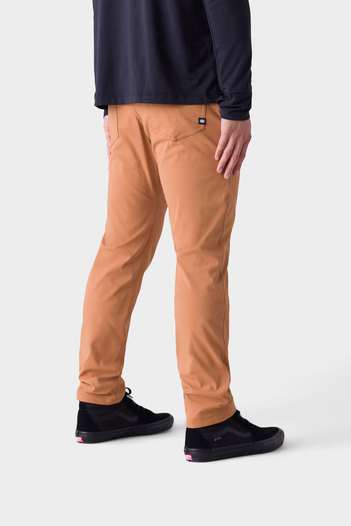 686 Men's Everywhere Pant - Slim Fit — BISCUIT (vista 2)