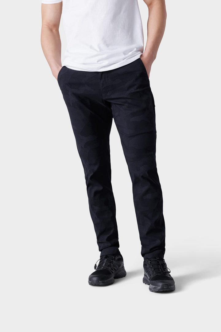 686 Men's Everywhere Featherlight Chino Pant - Slim Fit — BLACK CAMO (vista 2)