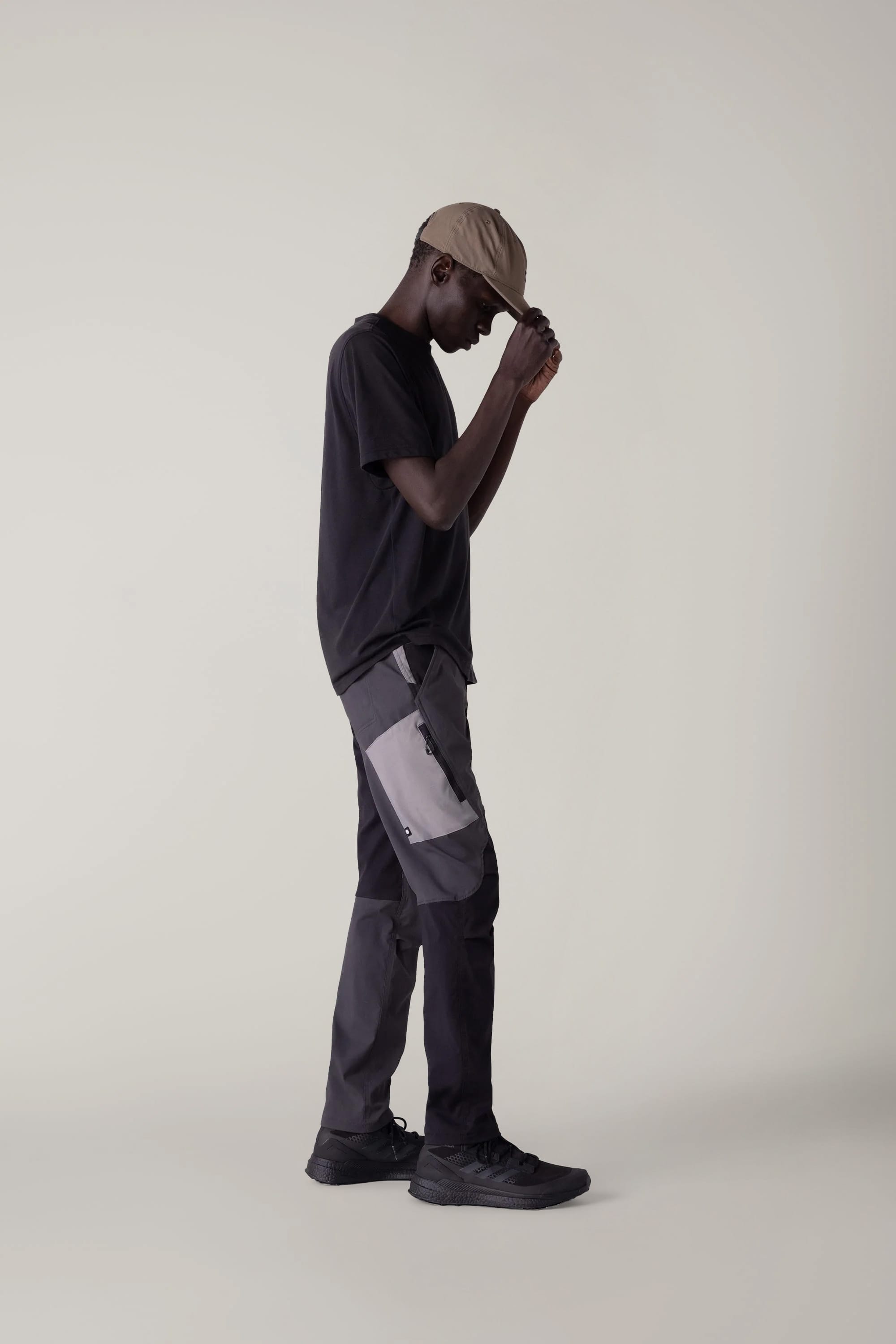 BLACK COLORBLOCK