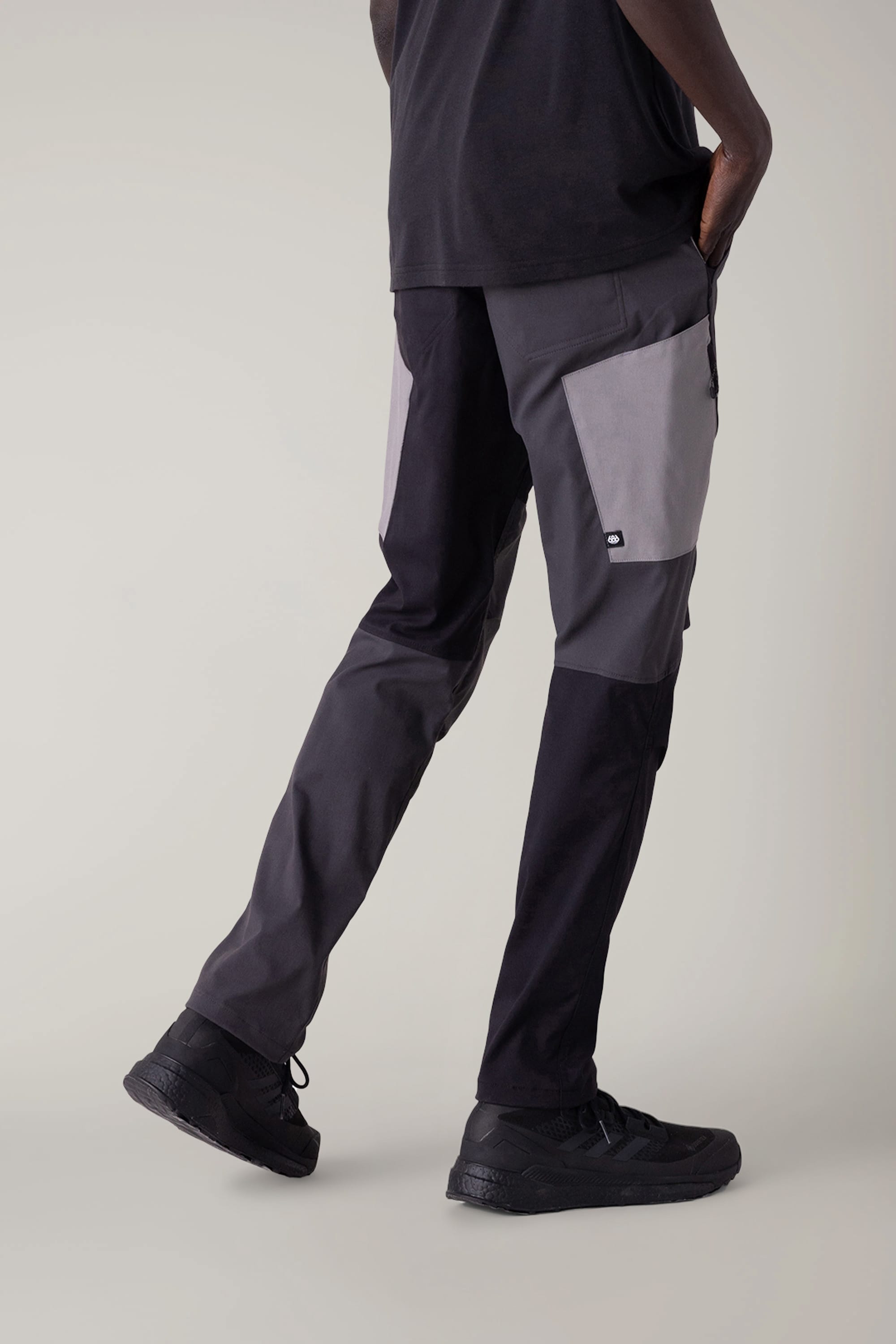 BLACK COLORBLOCK