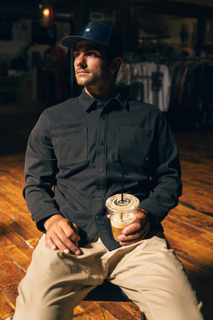 686 Men's Whisper Knit™ Flannel — BLACK (vista 2)