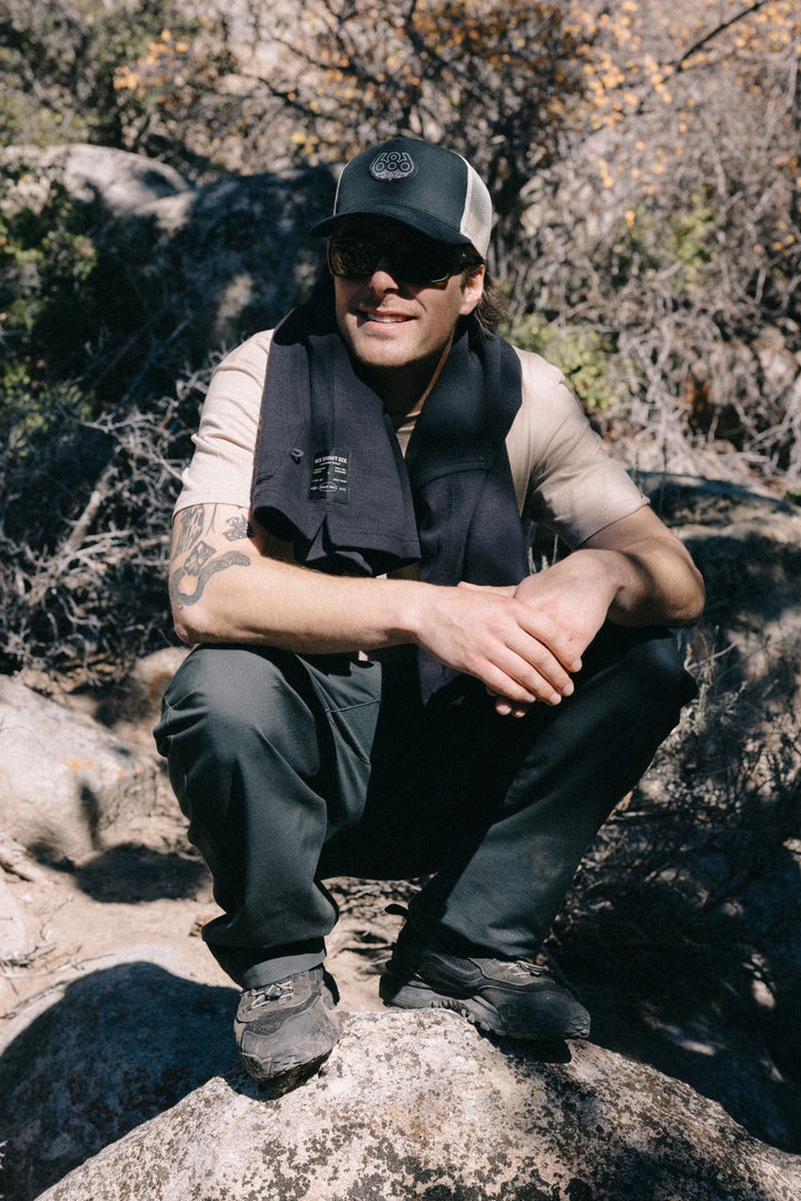 686 Mid-Pro Wreath Unstructured 5 Panel Mesh Hat — BLACK