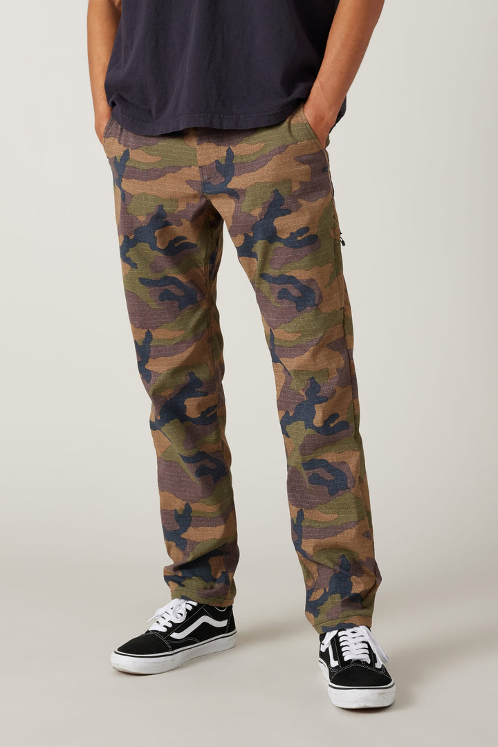 686 Men's Everywhere Pant - Slim Fit — DARK CAMO (vista 2)