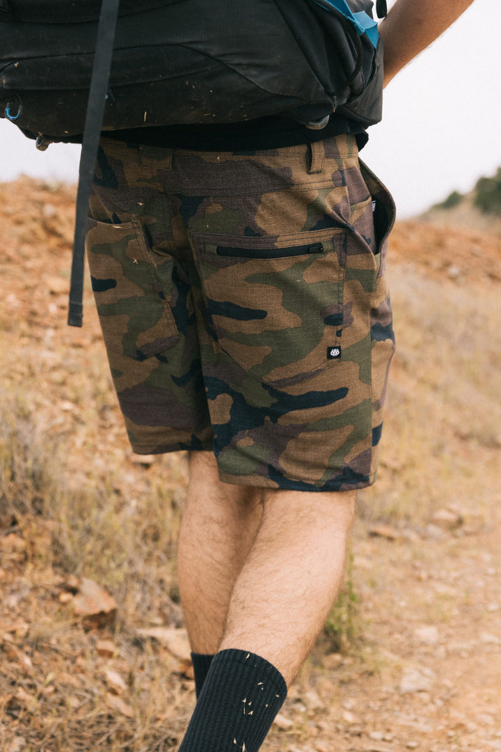 686 Men's Everywhere® Hybrid Short — DARK CAMO (vista 2)
