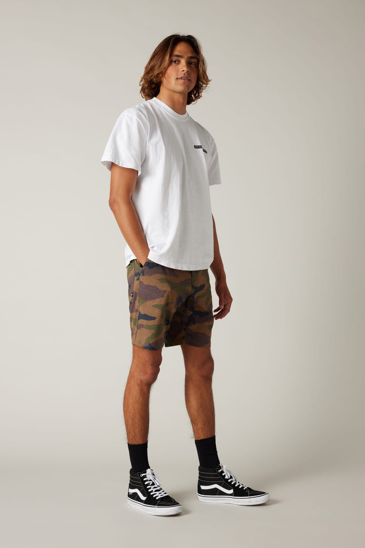 686 Men's Everywhere Hybrid Short — DARK CAMO (vista 2)