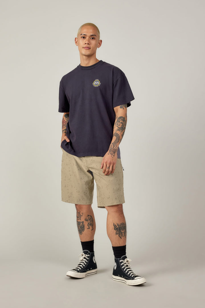686 Men's Everywhere® Hybrid Short - Relaxed Fit — PUTTY DESERT GRID (vista 2)