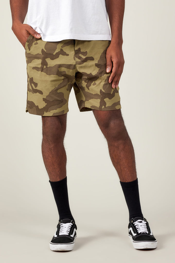 686 Men's Everywhere Featherlight Chino Short — SAGE CAMO (vista 2)