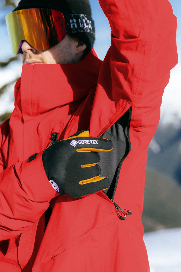 686 Men's GORE-TEX GT Shell Jacket — TRUE RED (vista 2)