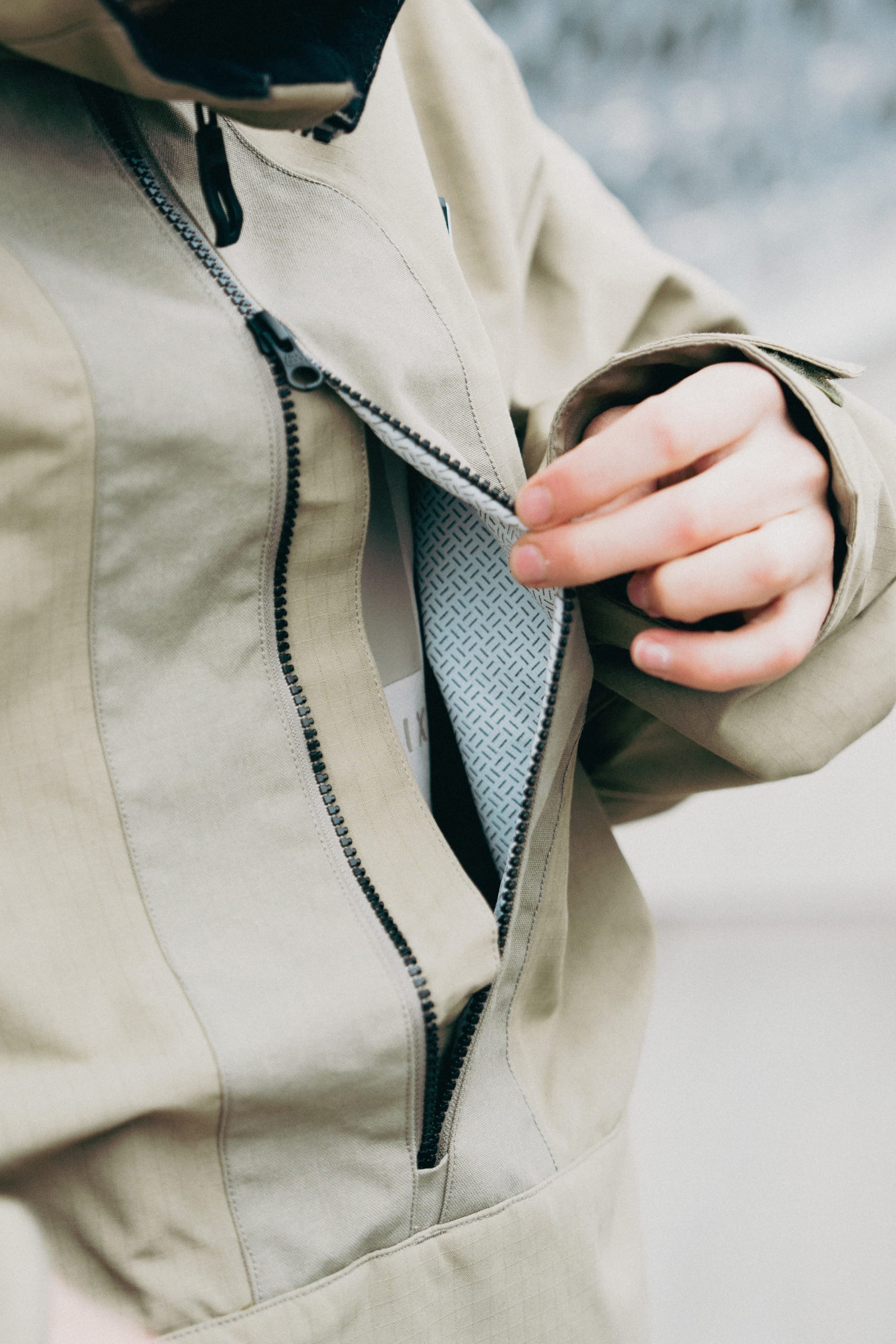 686 Men's Ghost 2.5L Anorak