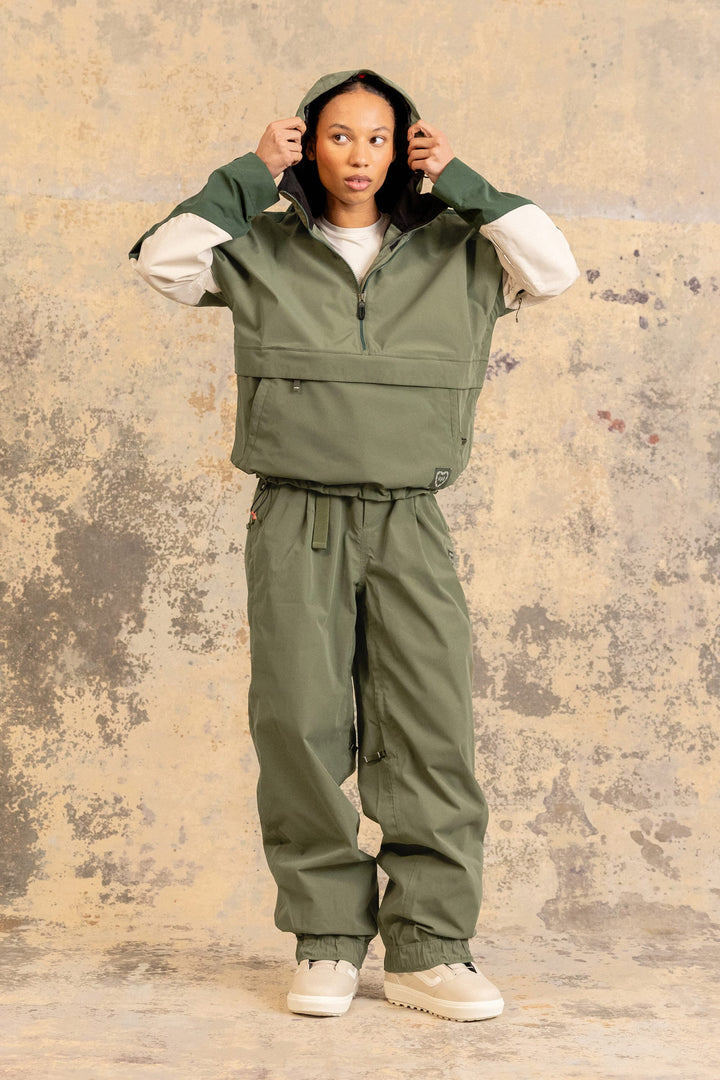 686 Women's Outline™ Shell Pant — FATIGUE GREEN (vista 2)