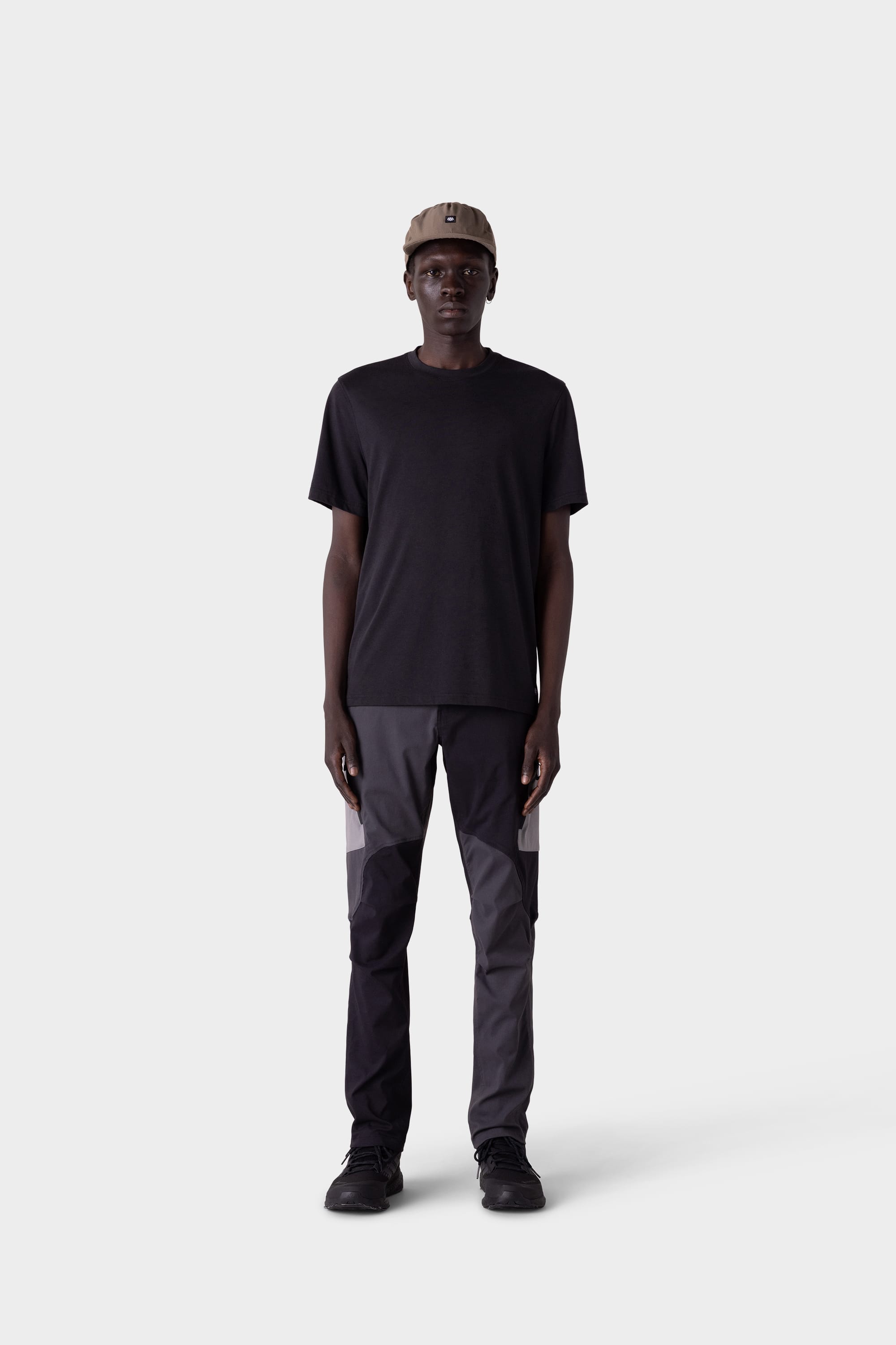 BLACK COLORBLOCK