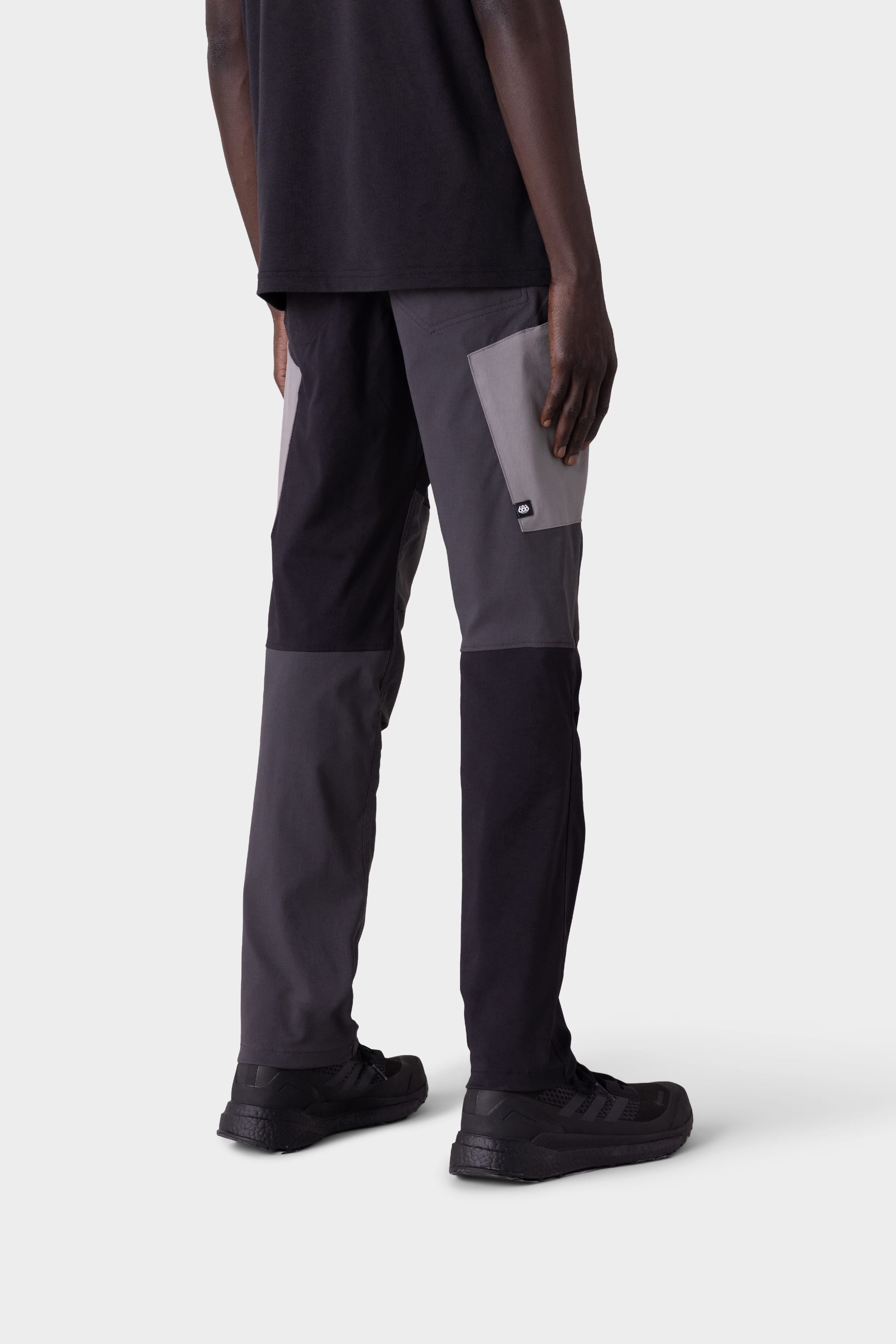 BLACK COLORBLOCK