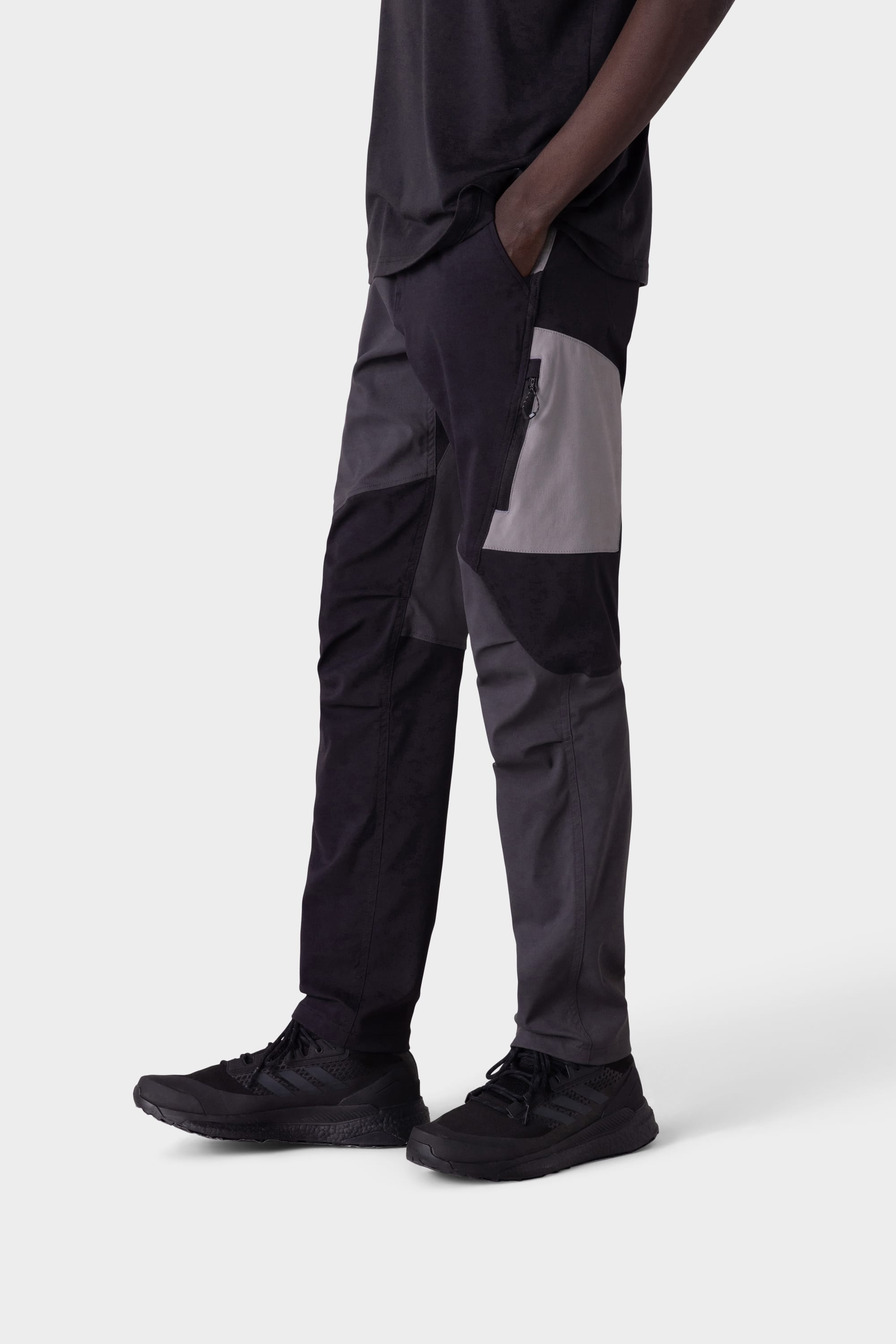 BLACK COLORBLOCK