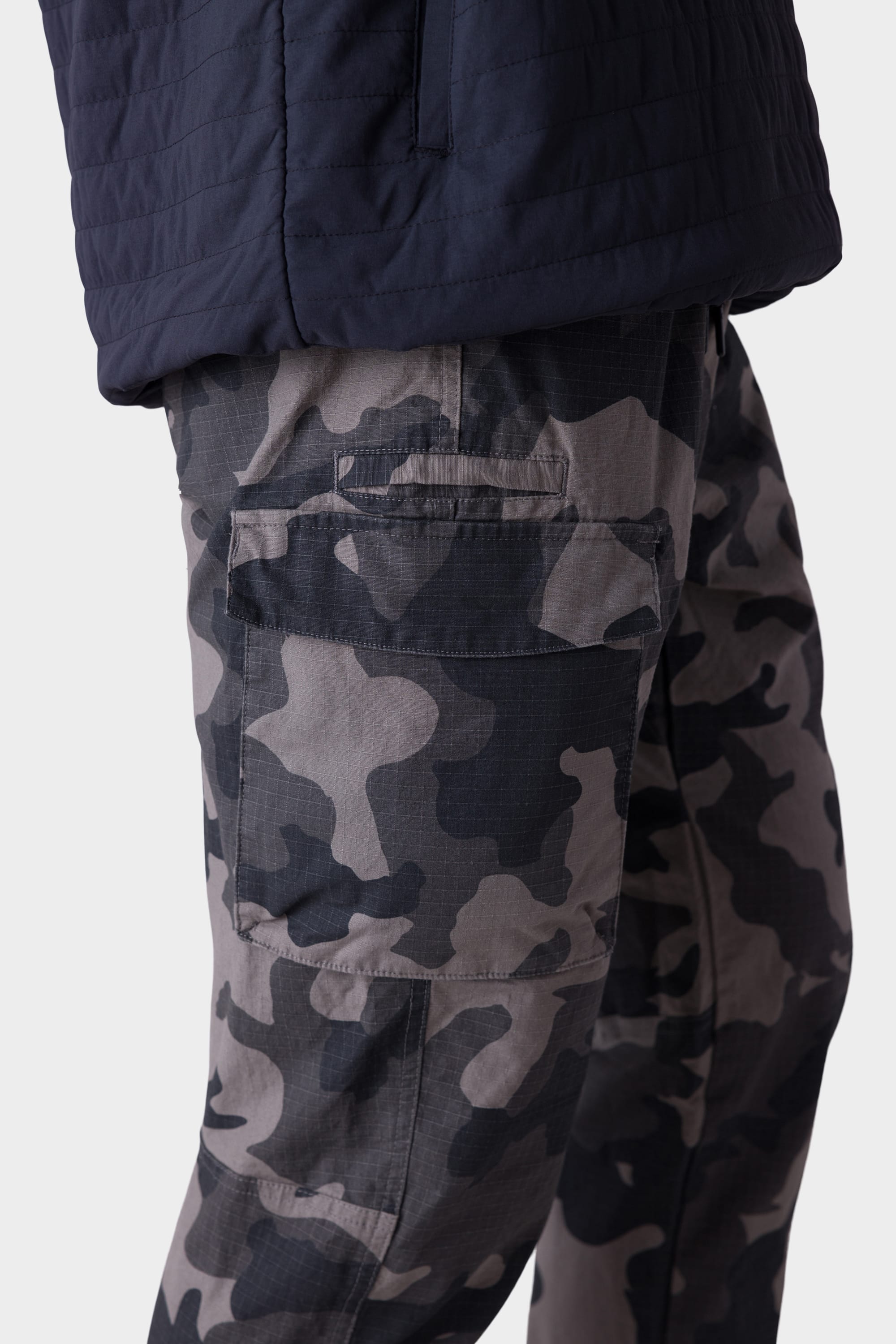 GREY CAMO